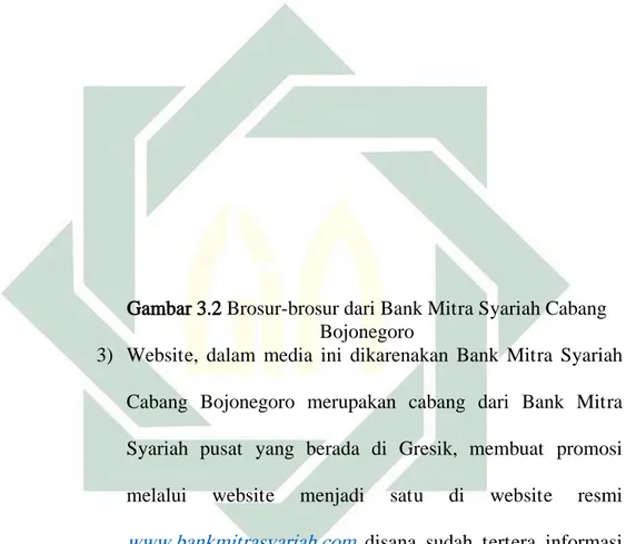 Gambar 3.2 Brosur-brosur dari Bank Mitra Syariah Cabang  Bojonegoro 