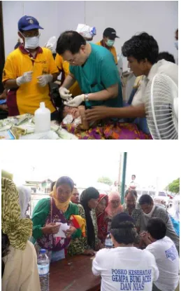 Gambar 1. Bantuan kepada korban tsunami Aceh 