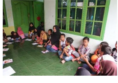 Gambar 5. Membantu Mengakses 