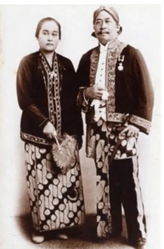 Gambar 1. R.A.A. Wiratanuningrat  dengan Istrinya Raden Ayu Rajapamerat 