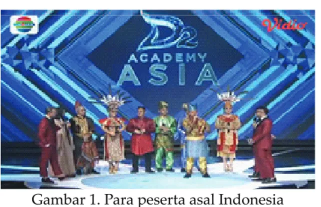 Gambar 1. Para peserta asal Indonesia  mengenakan pakaian daerah