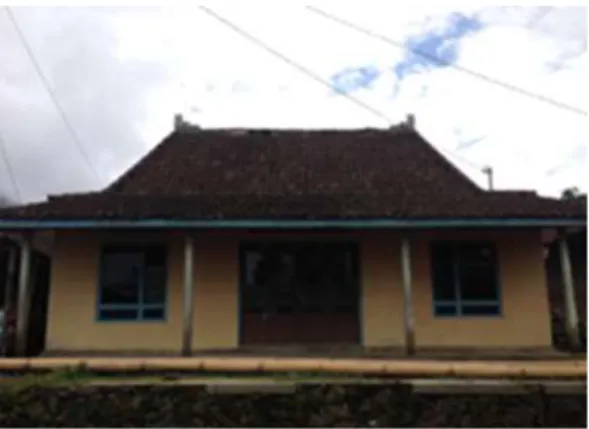 Gambar  1.  Keadaan  fisik  rumah  tinggal  di  Dusun  Mantran Wetan 