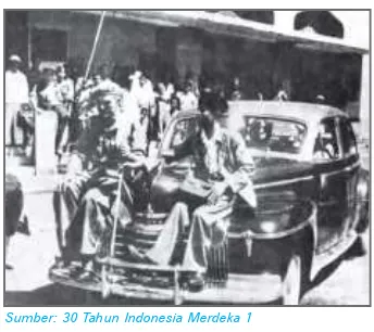 Gambar 9.1 Walikota Surabaya, Dr. Sugiri