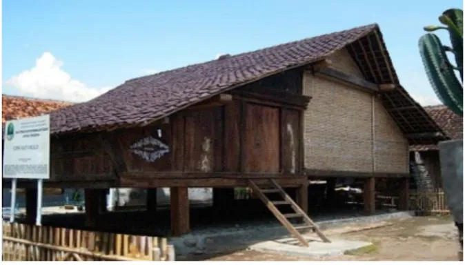 Gambar 1. Rumah Adat Panjalin 