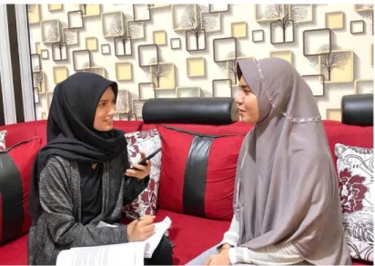 Foto saat wawancara bersama Informan I (Husna) 