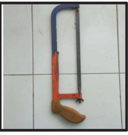 Gambar 3.9 Gergaji Besi 
