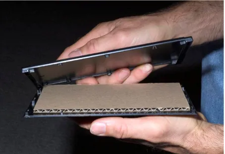 Figure 10. Open harbourage showing locking tabs. 