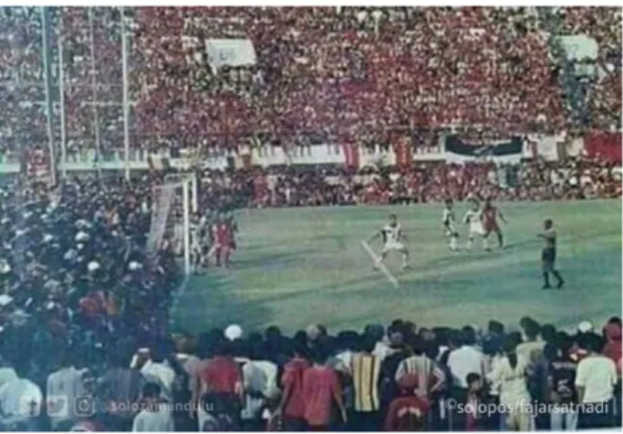 Gambar 4.2Kondisi Pertandingan Pelita Solo vs PSIS Semarang tahun 2000. 