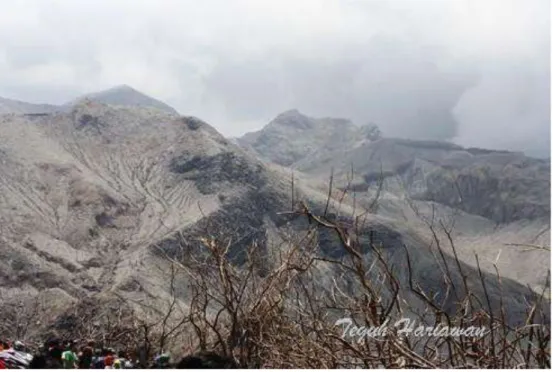 Gambar 2. 2 Gunung Kelud Pasca Erupsi Februari 2014 