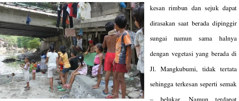 Gambar 1.5 Sosialisasi antar penghuni pinggir Sungai Deli 