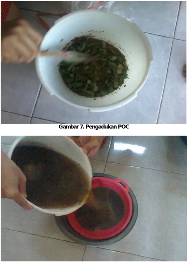 Gambar 7. Pengadukan POC 