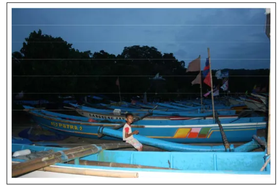 Gambar  4   Perahu Penangkapan ikan yang digunakan oleh nelayan Pangandaran 
