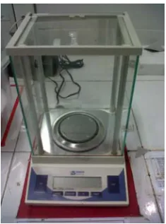 Gambar 15. Vial Autosampler     Gambar 16. Degasser          