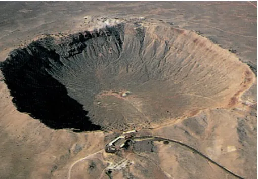 Gambar 9. 1200 meter lebar Meteor Crater di Arizona terbentuk dari