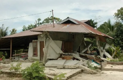 Gambar 6.Kerusakan Rumah warga di Kep.Mentawai