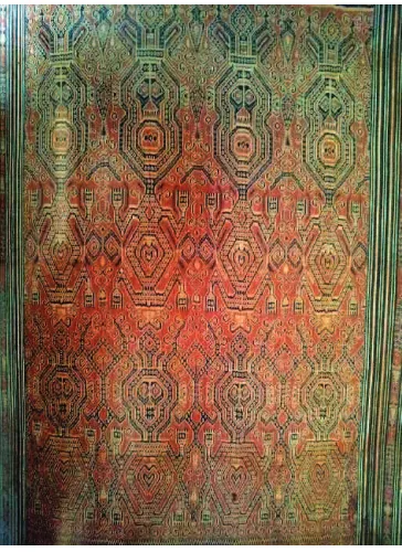 Gambar 1.14 Kain Iban pua-kumbu, Kalimantan, teknik tenun-ikat, benang katun, sebagai kain kesuburan