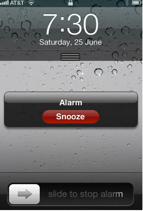 Figure 1-12. Pre-iOS7 snooze features minimal text and clearly defined tap area