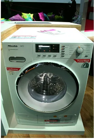 Figure 1-1. Internet-connected washing machine