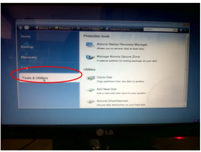 Gambar 2.9 Menu tools & utilities pada acronis