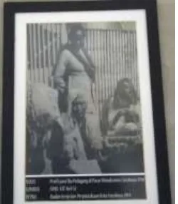 Gambar foto Ibu-ibu Pedagang di Pasar Wonokromo, Surabaya, 1930 Sumber : dokumentasi pribadi 