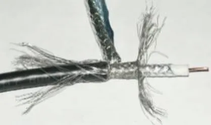 Gambar 2.3 Coxial cable 