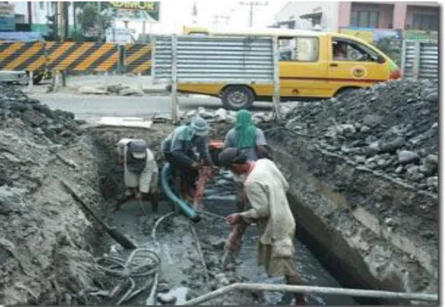 Gambar pelaksanaan pembangunan drainase jalan 1.1 