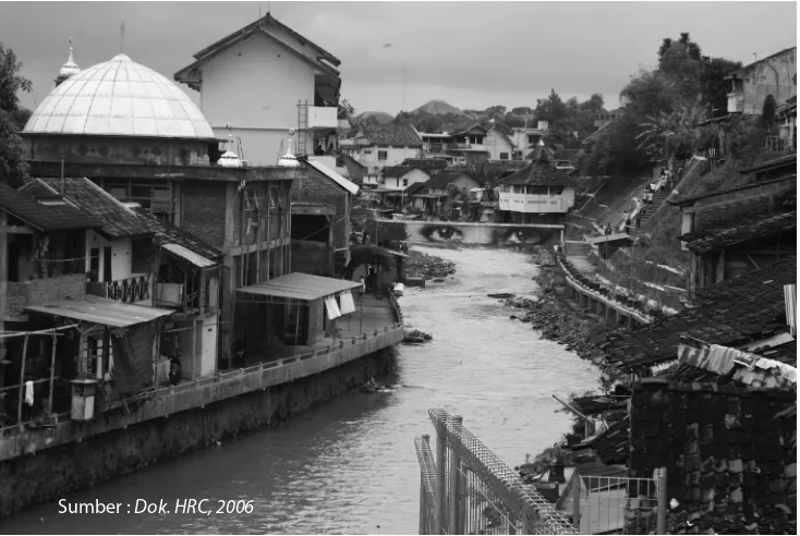 Gambar 2.1 Salah satu potret permukiman padat perkotaan di Code, Kota Yogyakarta.