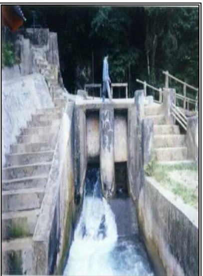 Gambar 2 : Bendung 