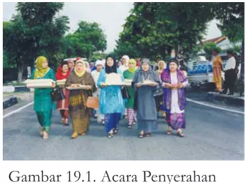 Gambar 19.1. Acara Penyerahan