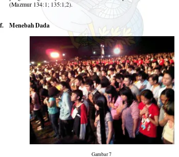 (Jemaat, Kebaktian Kebangunan RohGambar 7 , 22/6/2013, Foto Gereja Graha Bethany, Solo) 