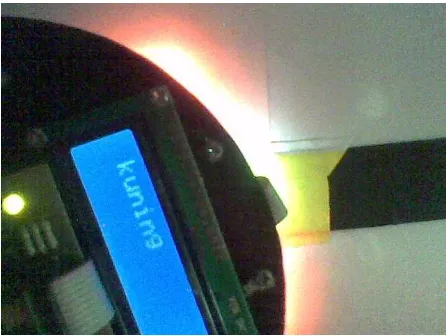 Gambar 5.3 sensor warna diletakkan di atas warna kuning