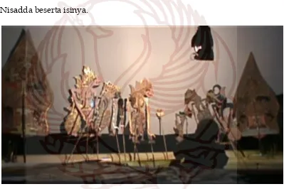 Gambar 6. Jalannya permainan dadu dan keluarnya Dewi Damayanti untuk memperingatkan Prabu Nala (Repro: VCD lakon Nala, Damayanti sajian Sri Joko Raharjo)