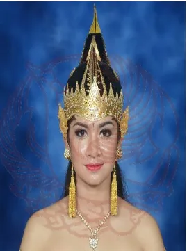 Gambar 1. Tata rias penari putri Beksan Endah (Foto: Azizah Silvia Rahayu, 2018) 