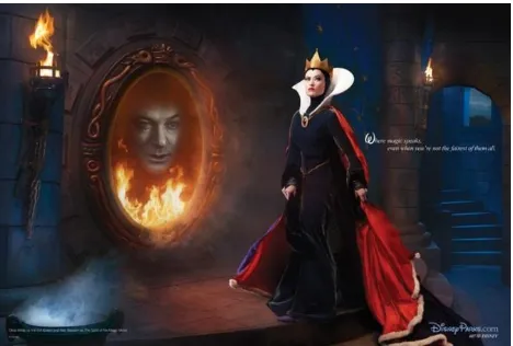 Gambar 3. Karya Annie Leibovitz – Evil Queen and the Magic Mirror 
