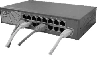 Gambar 2.  Kabel UTP dan Crimping Tool