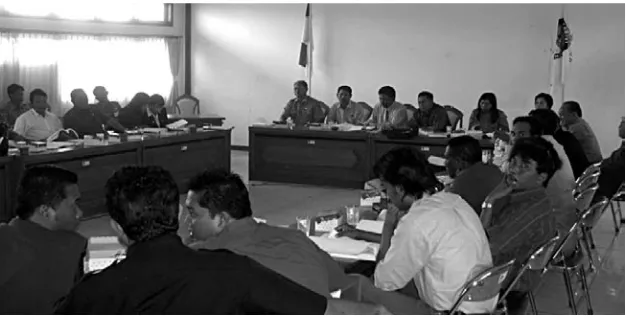 Gambar 2.1.  suasana Rapat pleno KPUd Badung dalam penetapan  jadual  tahapan penyelenggaraan Pilkada langsung 2005 Kabupaten  Badung (dok