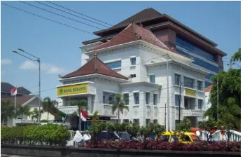 Gambar 3. I. 1.  Bangunan Bank Bukopin Surakarta 