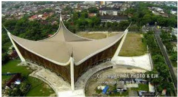 Gambar 06A. Simbol David Star (bintang yahudi) pada Masjid Raya Sumatera Barat 