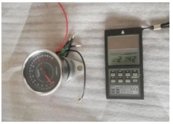 Gambar 4. Tachometer  4.  Stopwach 