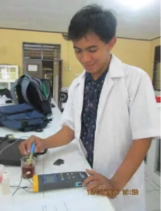 Gambar 12. Proses Pengujian pH 