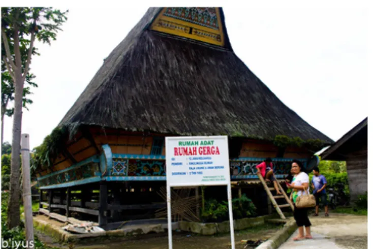 Gambar 1. Rumah adat Karo, Desa Lingga