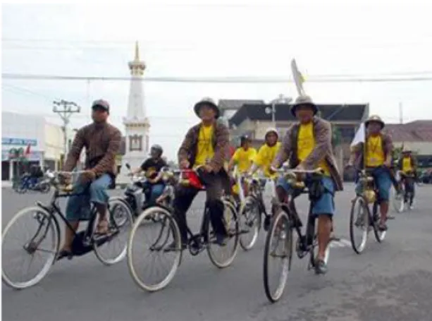 Gambar 1.Komunitas Sepeda Onthel ( http://tropicalcyclocross.com/)