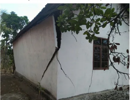 Gambar 4.6 Kondisi Rumah Rusak Sedang di Desa Lamawara. 
