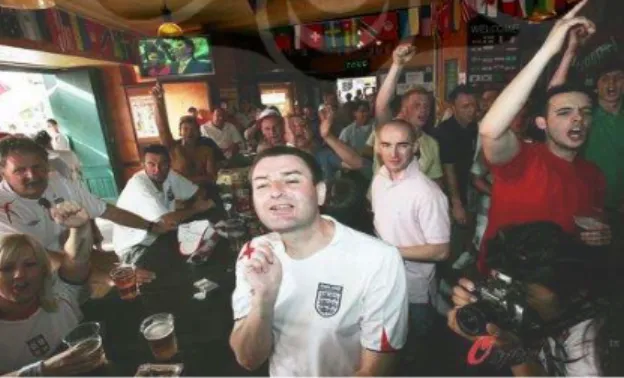 Gambar 1.5. Penonton di pub di Inggris (Sumber: community.travelchinaguide.com) 