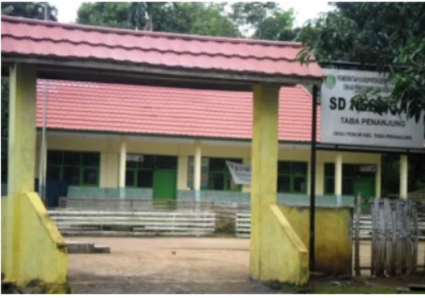 Gambar 1.6 Salah Satu Fasilitas Pendidikan di Kabupaten Bengkulu Tengah  Figure 1.6 One of  Educational Facilities in Central Bengkulu 