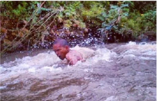 Gambar 4. Penjelajahan tubuh dan deras arus di  sungai daerah Cicalengka (Sumber: Moh