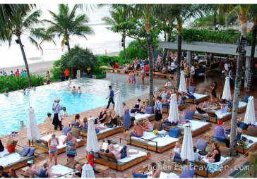 Gambar 2.3.2 Contoh Beach Club 