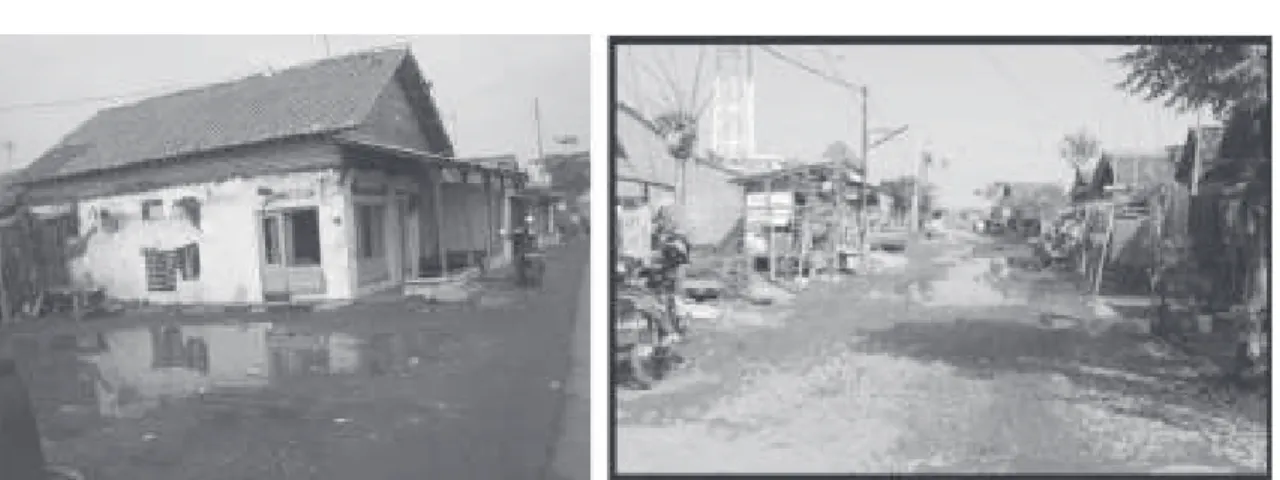 Gambar 9. A) Kerusakan bangunan rumah akibat genangan banjir, dan b) Kerusakan ruas jalan akibat genangan banjir (Foto Nirwansyah, 2012)