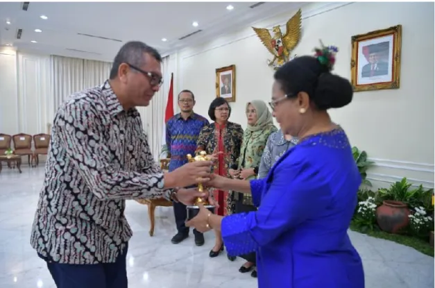 Gambar 3.7  Walikota Payakumbuh  menerima APE Tahun 2018