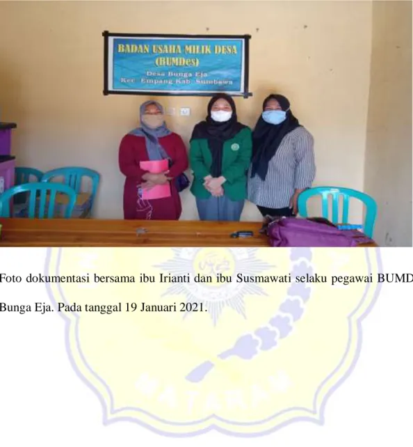 Foto dokumentasi bersama ibu Irianti dan ibu Susmawati selaku pegawai BUMD-es  Bunga Eja